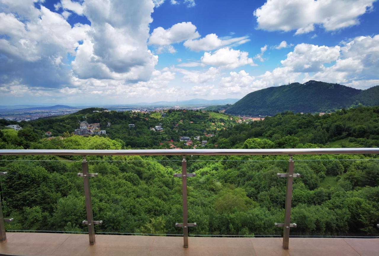 Coroni Seasons Apart With Panoramic View Brasov Luaran gambar