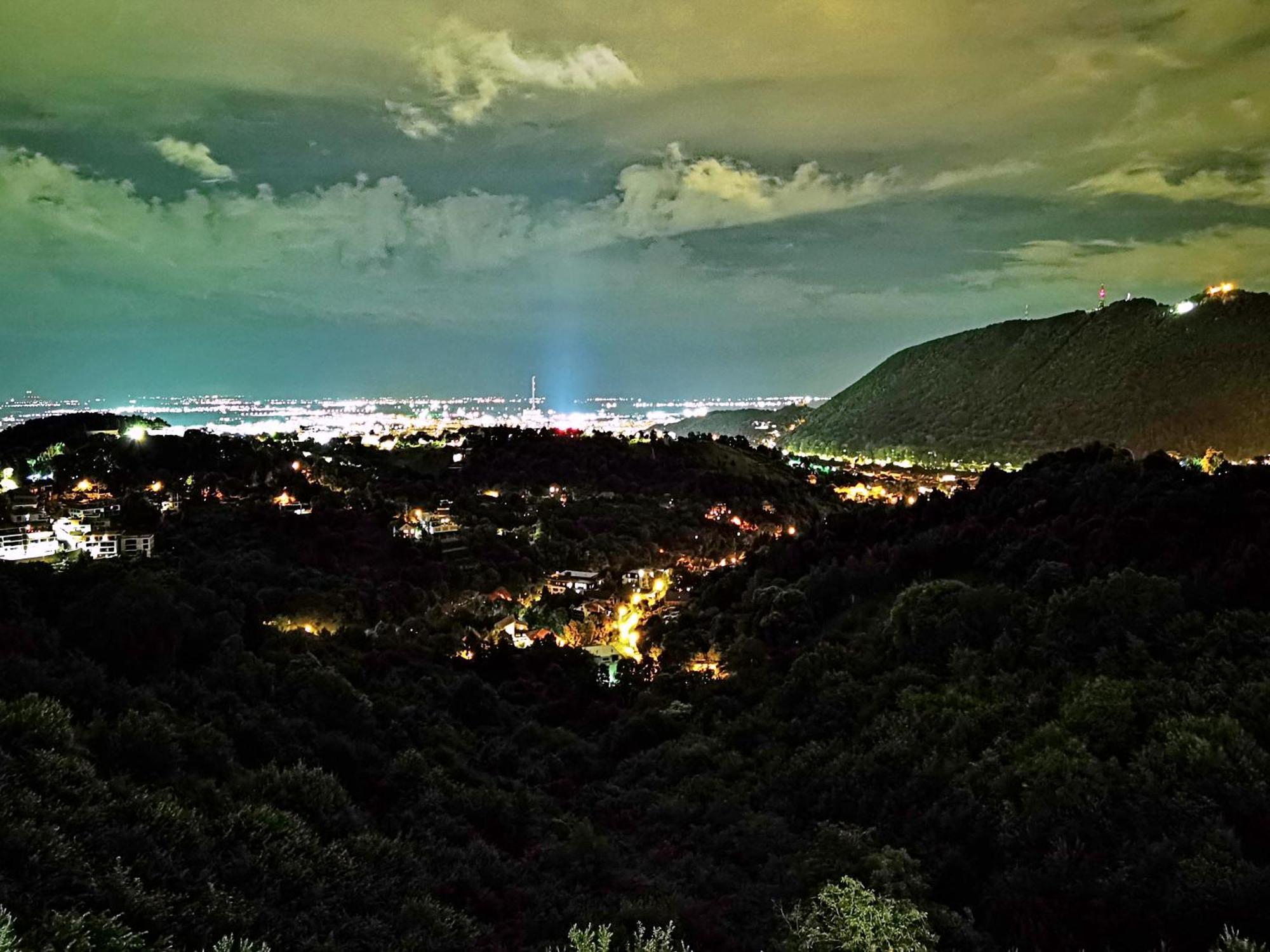 Coroni Seasons Apart With Panoramic View Brasov Luaran gambar